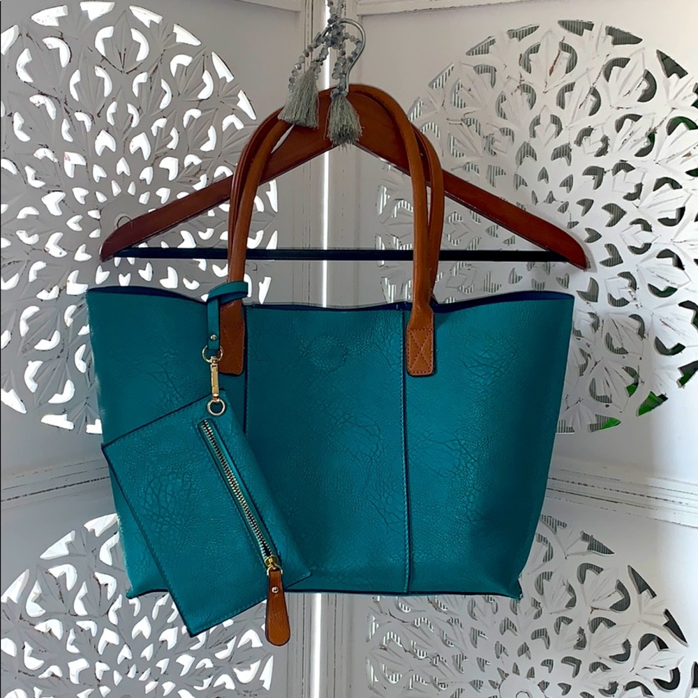 COPY - Faux Leather Tote w/ Matching Wristlet